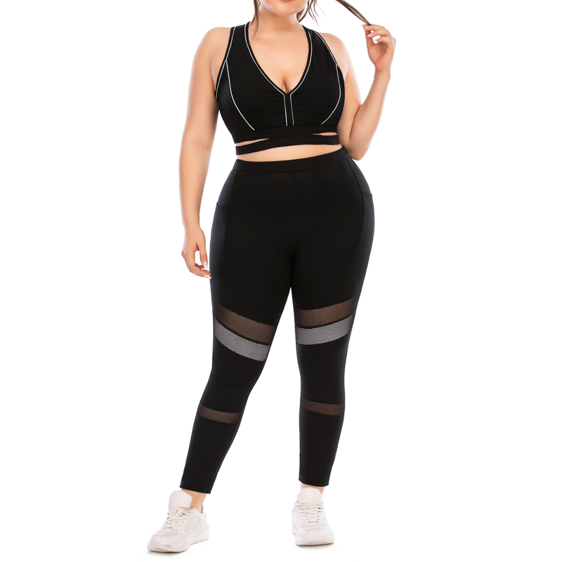 V Neck Plus Size Pocket Yoga Set