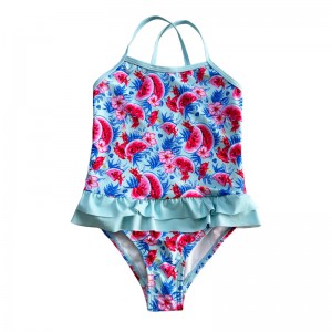 Триъгълник с бански костюм с диня от една част